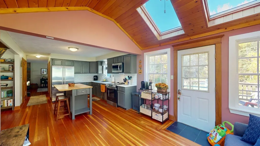 5 Autumn Lane Nottingham NH 03290