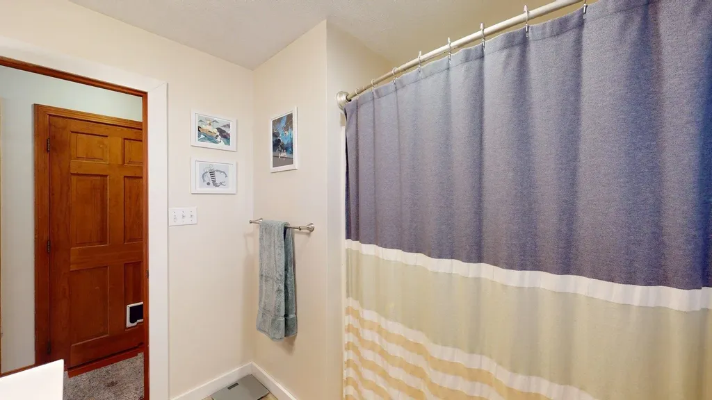 5 Autumn Lane Nottingham NH 03290