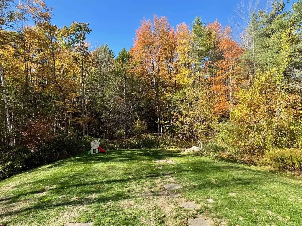 5 Autumn Lane Nottingham NH 03290