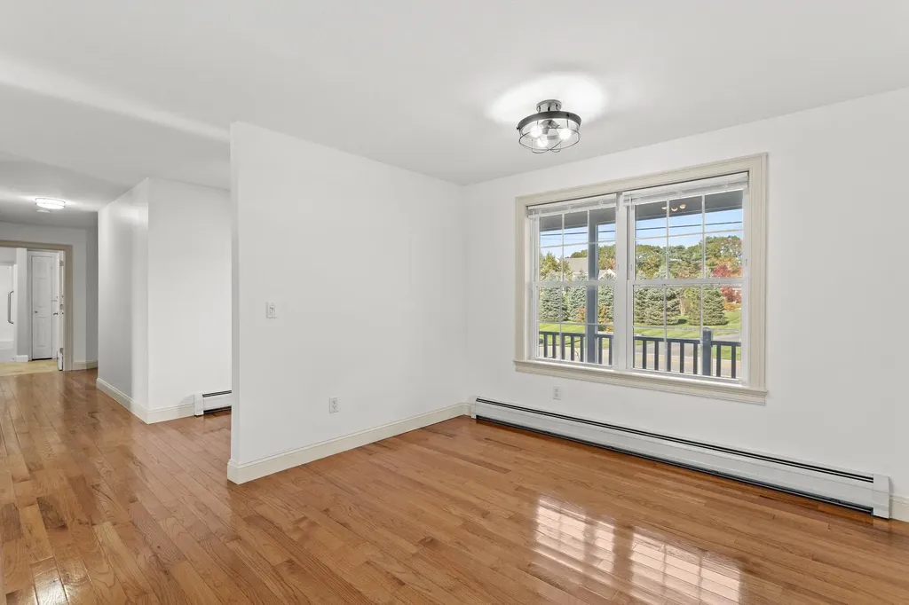 22 Maple Road North Hampton NH 03862