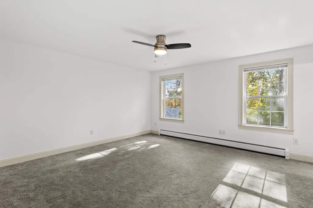 22 Maple Road North Hampton NH 03862