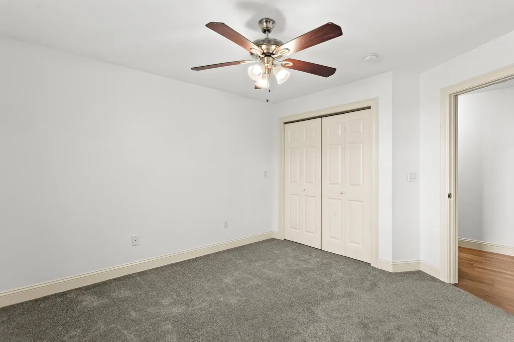 22 Maple Road North Hampton NH 03862