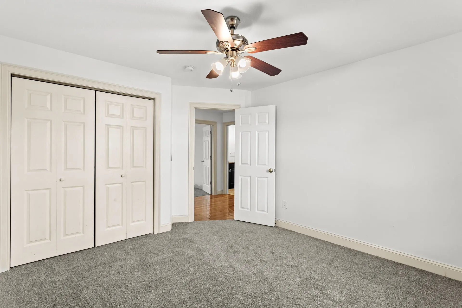 22 Maple Road North Hampton NH 03862