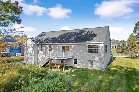 22 Maple Road North Hampton NH 03862