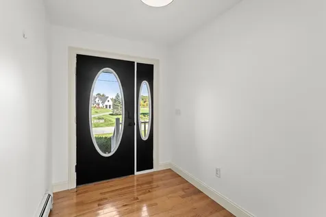 22 Maple Road North Hampton NH 03862