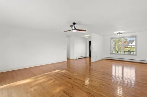 22 Maple Road North Hampton NH 03862