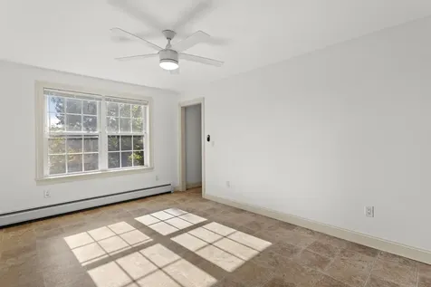 22 Maple Road North Hampton NH 03862