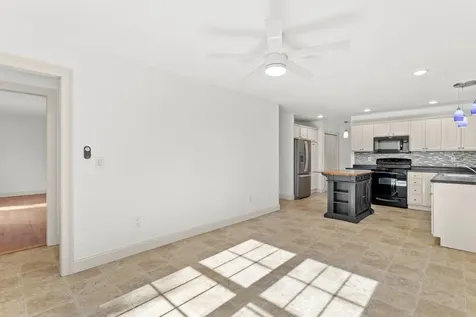 22 Maple Road North Hampton NH 03862