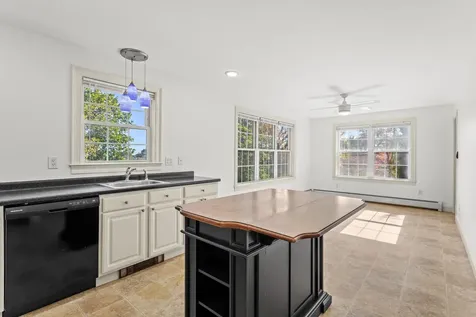 22 Maple Road North Hampton NH 03862