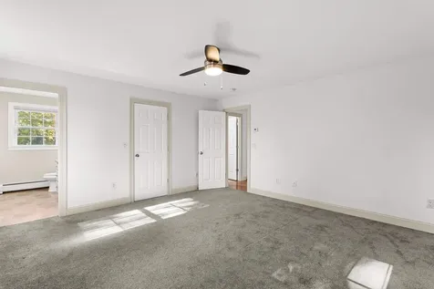 22 Maple Road North Hampton NH 03862