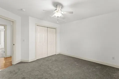 22 Maple Road North Hampton NH 03862