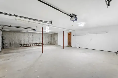 22 Maple Road North Hampton NH 03862