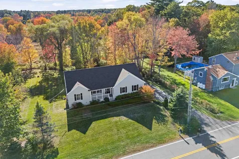 22 Maple Road North Hampton NH 03862