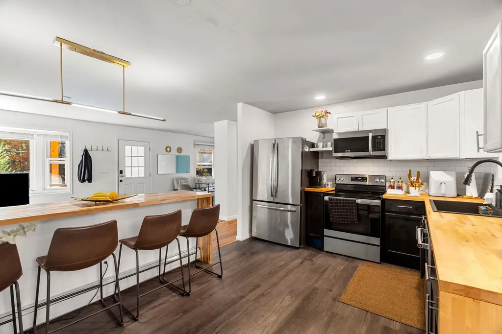 159 W High Street Somersworth NH 03878