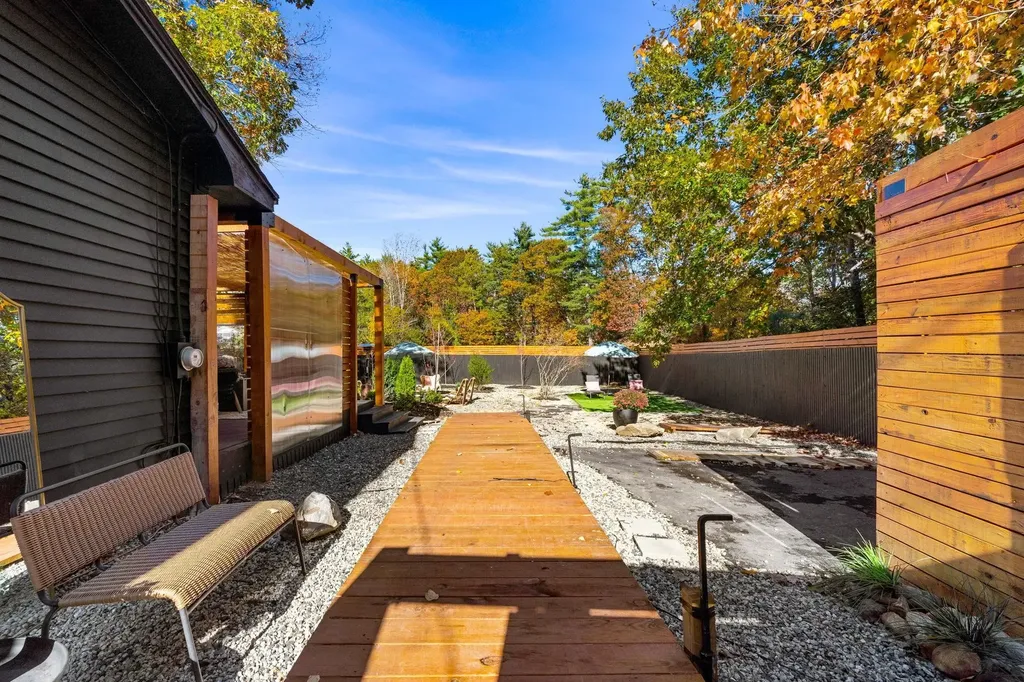 159 W High Street Somersworth NH 03878