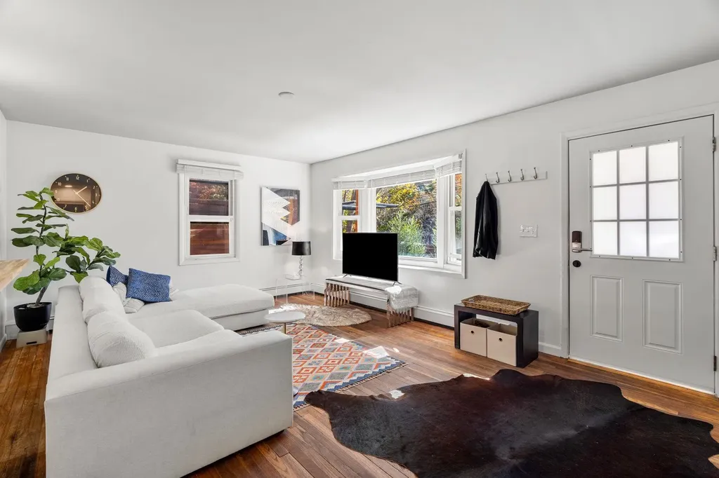 159 W High Street Somersworth NH 03878