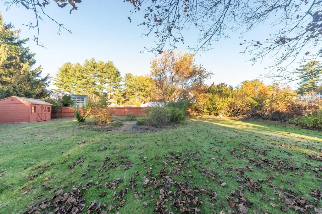 6 Douglas Drive Salem NH 03079-3235