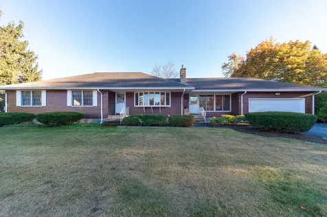 6 Douglas Drive Salem NH 03079-3235