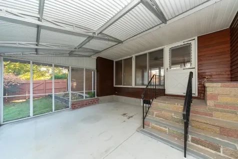 6 Douglas Drive Salem NH 03079-3235