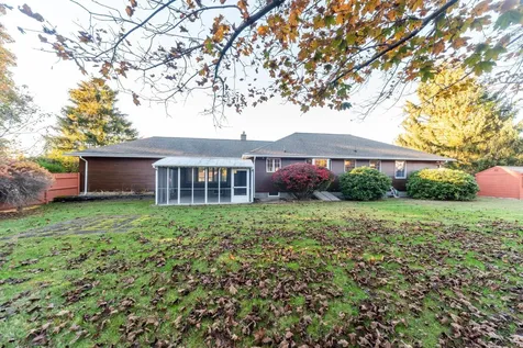 6 Douglas Drive Salem NH 03079-3235