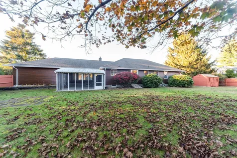 6 Douglas Drive Salem NH 03079-3235