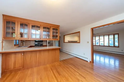 6 Douglas Drive Salem NH 03079-3235