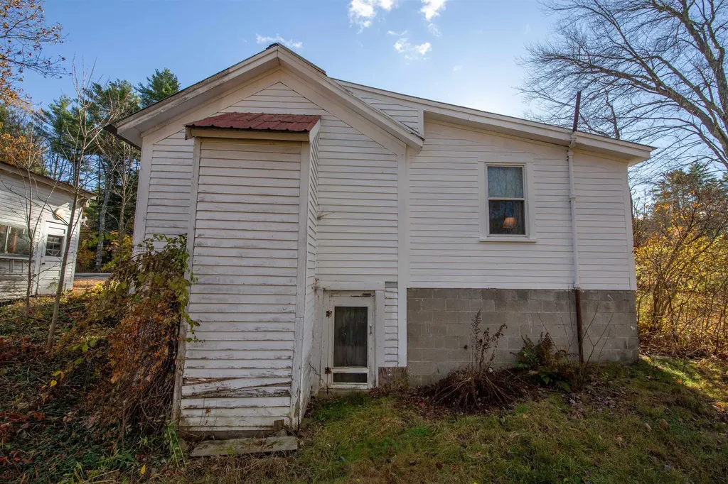 1252 Bearcamp Highway Tamworth NH 03883