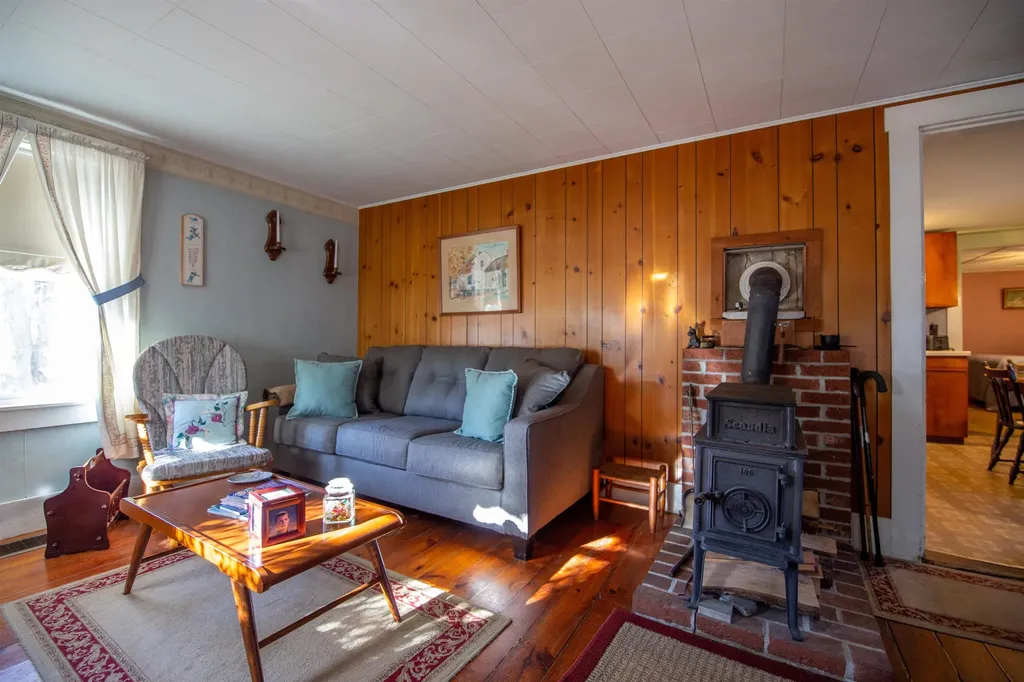 1252 Bearcamp Highway Tamworth NH 03883