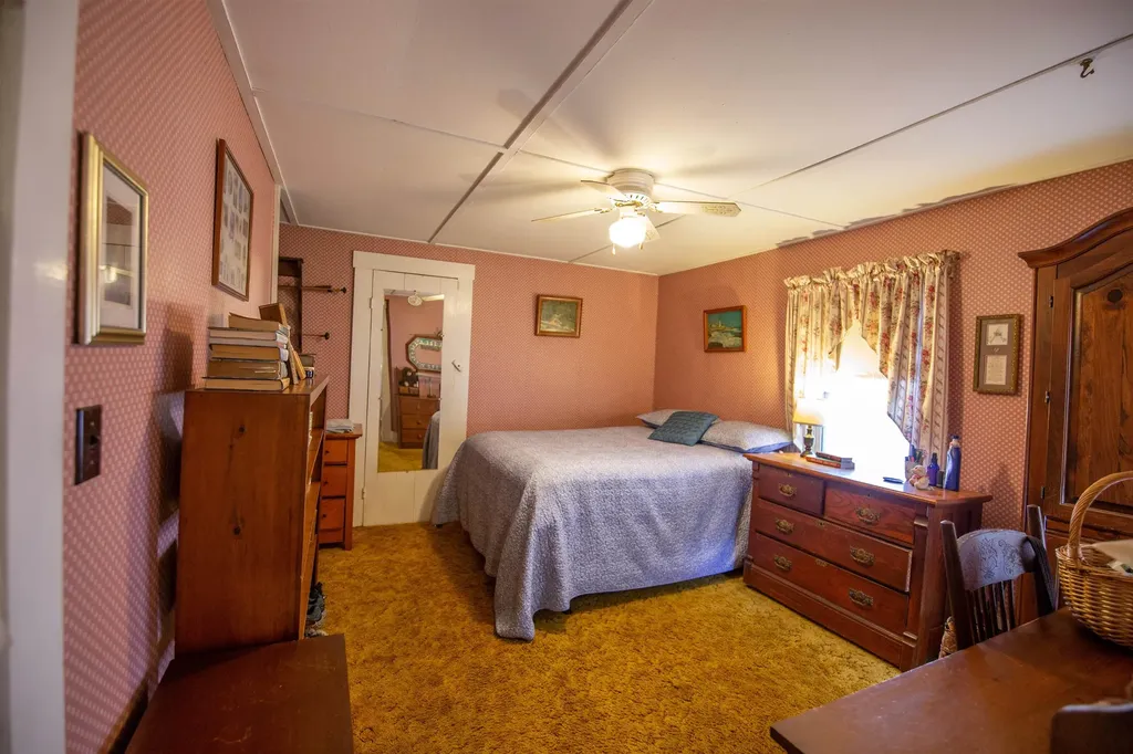 1252 Bearcamp Highway Tamworth NH 03883