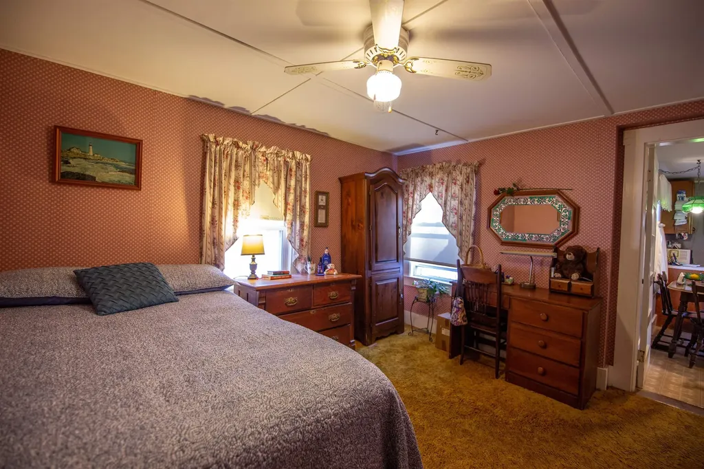 1252 Bearcamp Highway Tamworth NH 03883