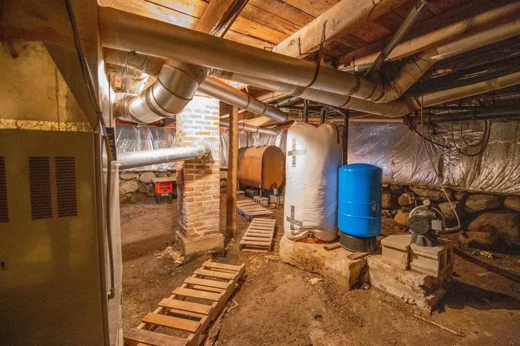 1252 Bearcamp Highway Tamworth NH 03883