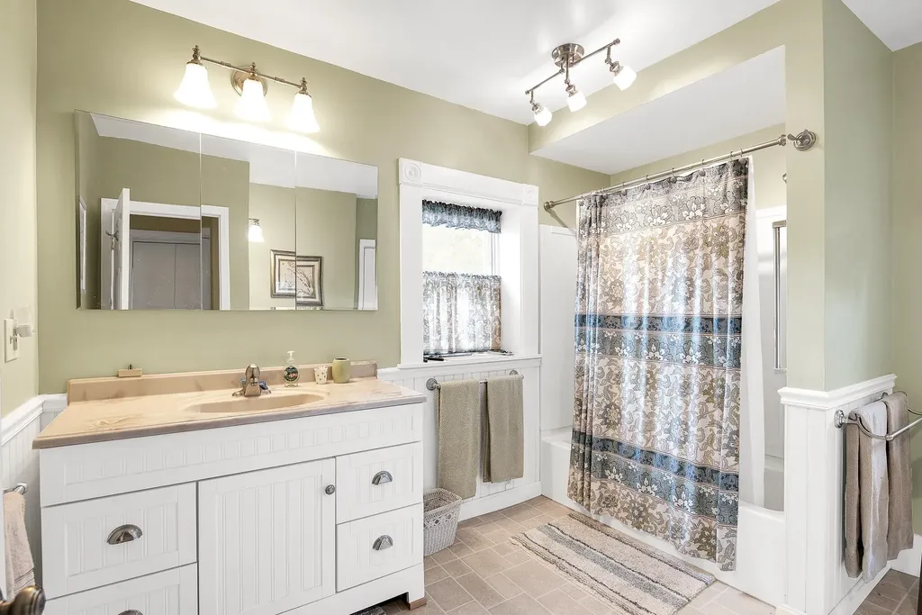 295 First Nh Turnpike Northwood NH 03261