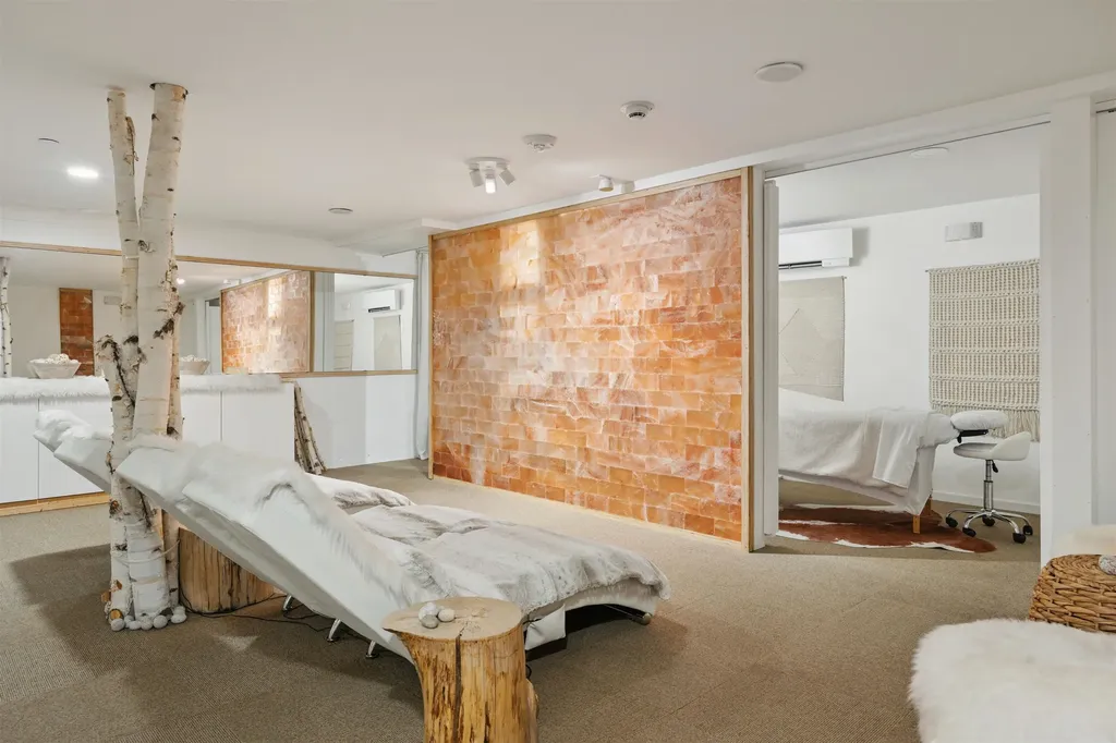 2906 White Mountain Highway Conway NH 03860