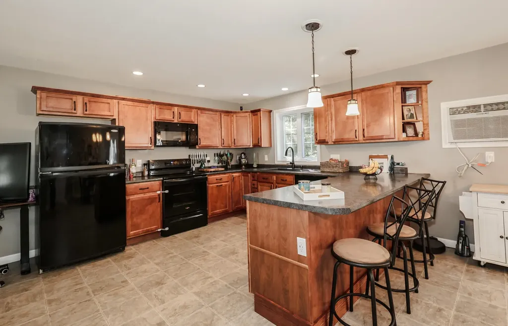 44A Rollins Road Epping NH 03042