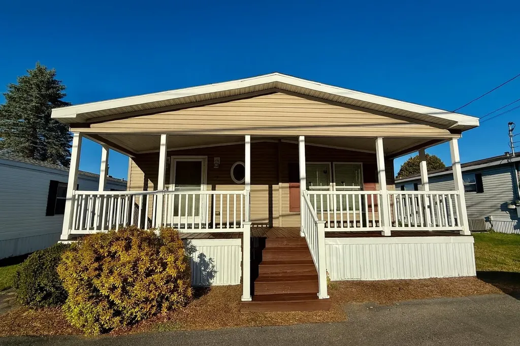 30 Kendall Pond Road Derry NH 03038