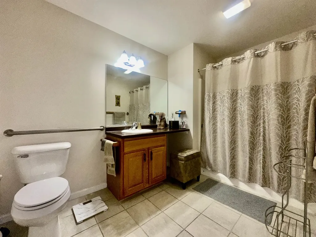 4 Bow Center Road Bow NH 03304-4240