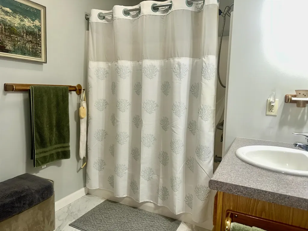 4 Bow Center Road Bow NH 03304-4240