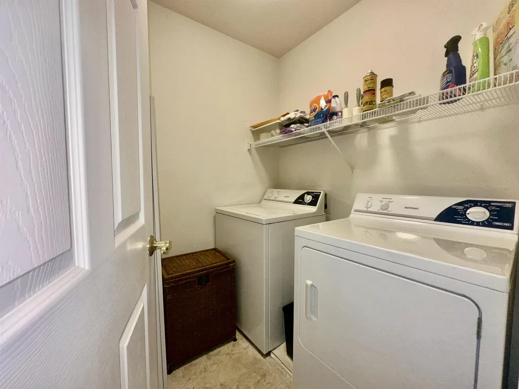 4 Bow Center Road Bow NH 03304-4240