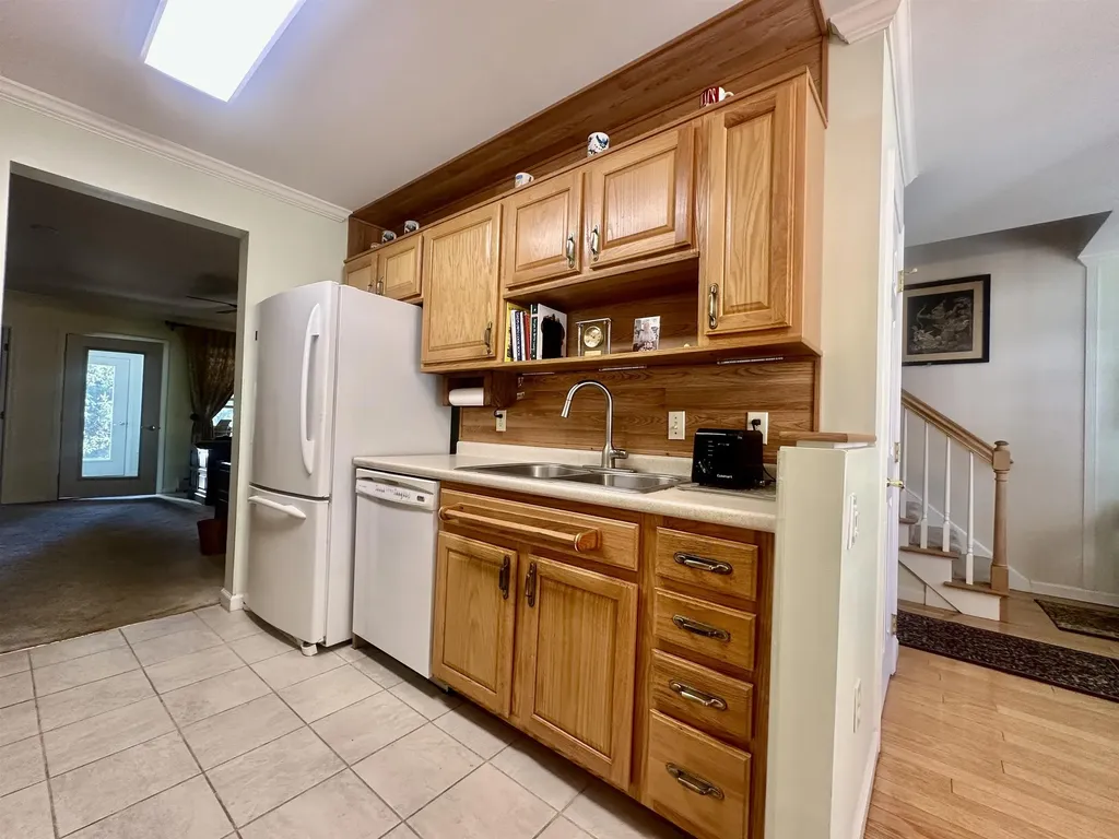 4 Bow Center Road Bow NH 03304-4240