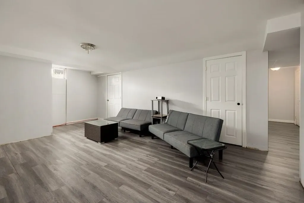 27 Ash Street Hartford VT 05001