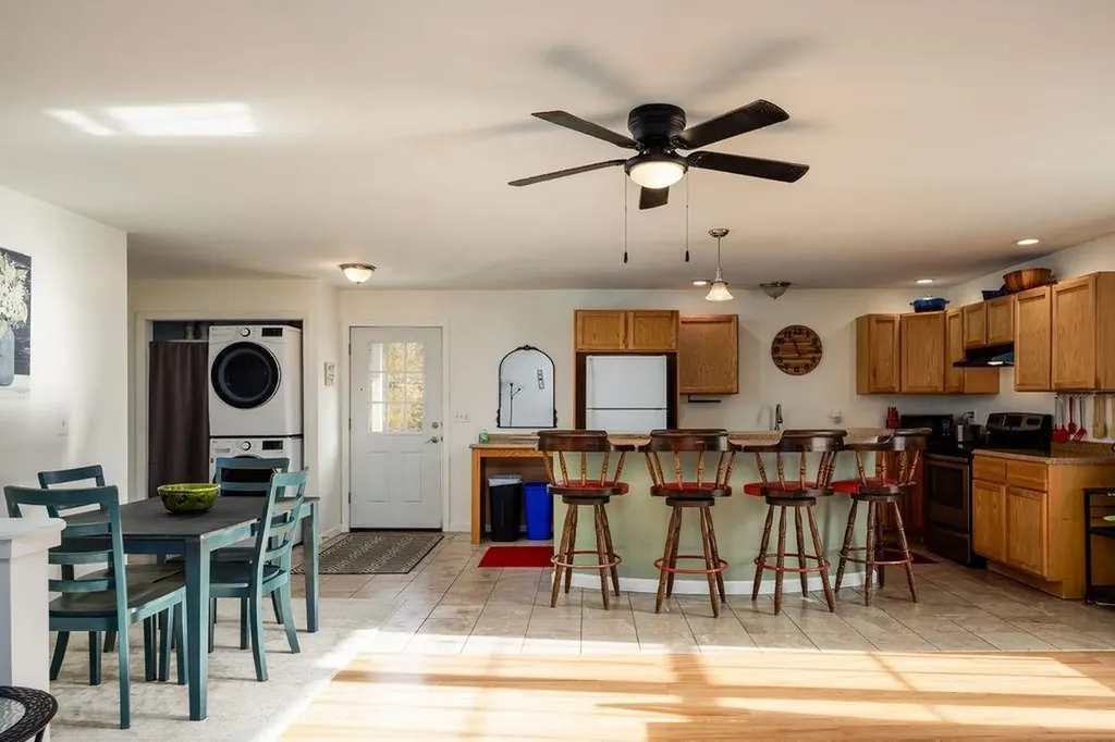 27 Ash Street Hartford VT 05001