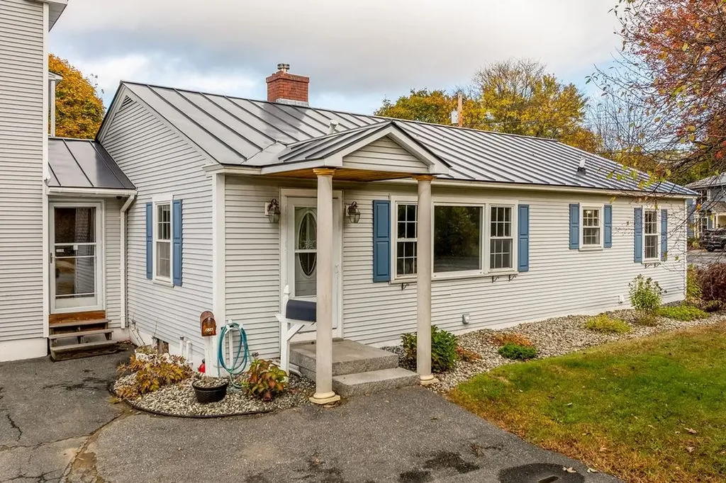 27 Ash Street Hartford VT 05001