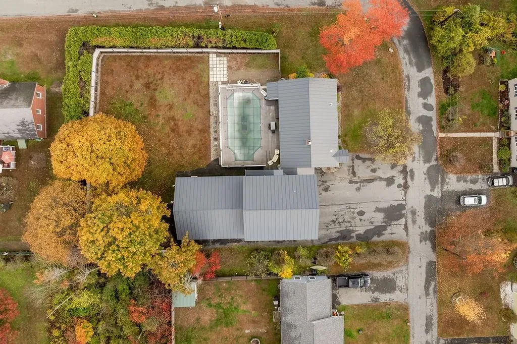 27 Ash Street Hartford VT 05001