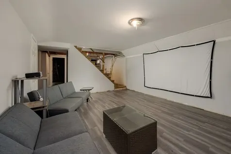 27 Ash Street Hartford VT 05001