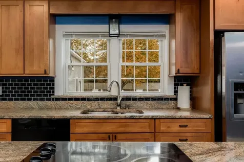 27 Ash Street Hartford VT 05001