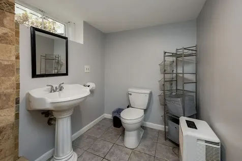 27 Ash Street Hartford VT 05001