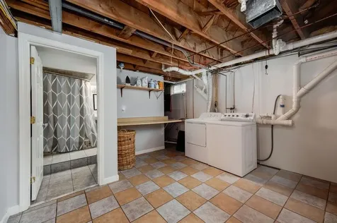 27 Ash Street Hartford VT 05001