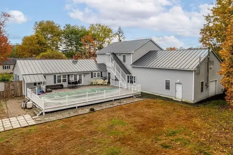 27 Ash Street Hartford VT 05001