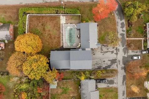 27 Ash Street Hartford VT 05001