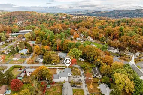 27 Ash Street Hartford VT 05001